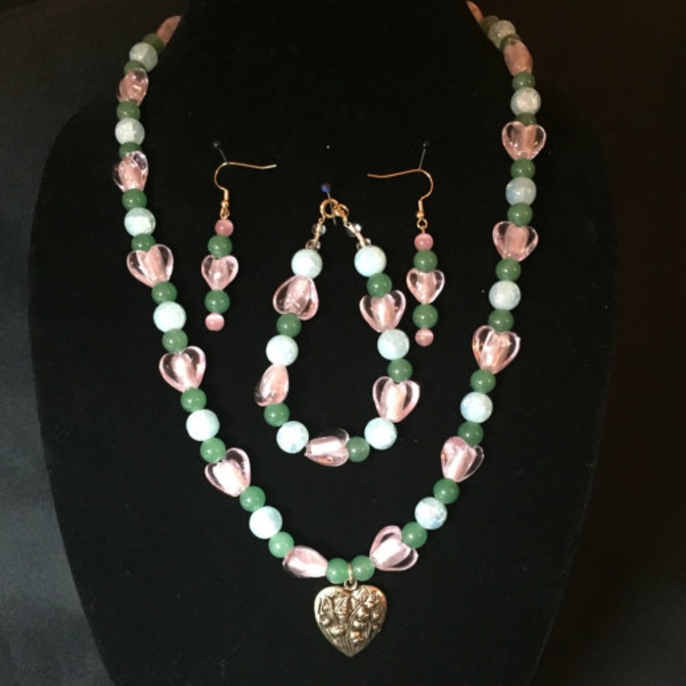 Pink Heart and Pendant Handmade Jewelry Set